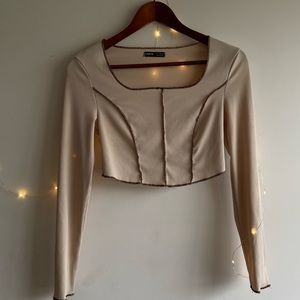 This square neck Toostitching crop Tee is worn w/bust size around a small B cup